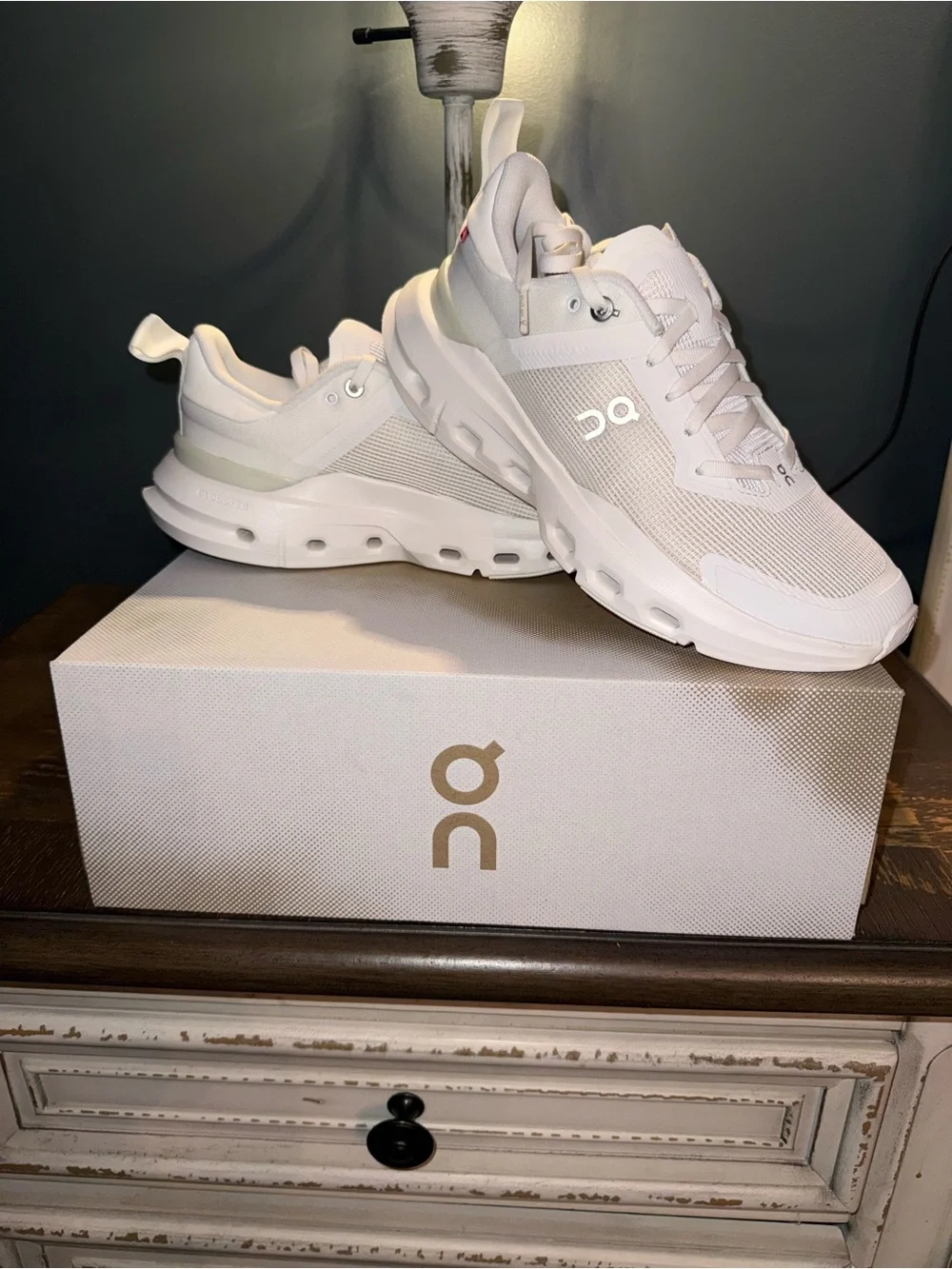 On Cloudpulse Next – Women’s Size 7.5 (White/Ice) BRAND NEW - Picture 2 of 10